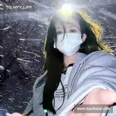 龙含雅